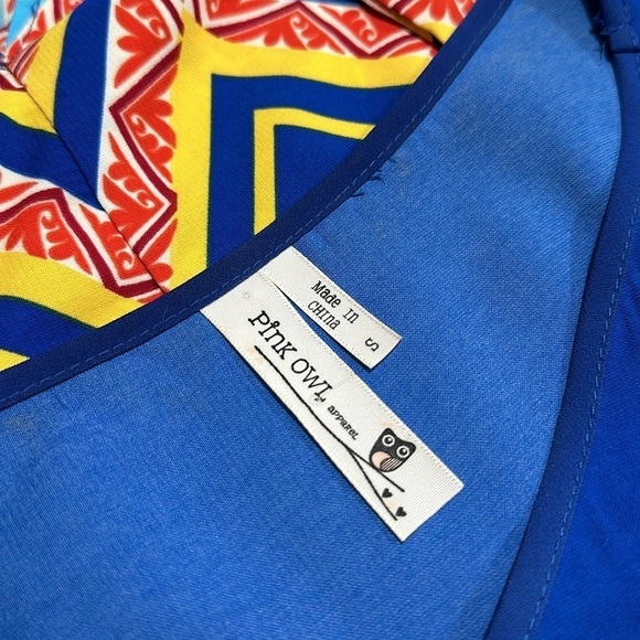 PINK OWL, NWOT,WOMENS AZTEC DESIGN TOP. 
V-NECK WITH 3/4 ROLL-UP SLEEVES.SIZE S - Picture 6 of 7